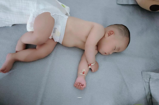朔州宝宝积食发烧怎么处理